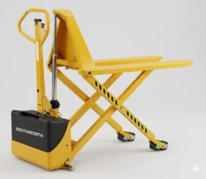 Transpaleta manual de tijera de color amarillo marca Southworth, elevada en posición de trabajo con las horquillas vacías y apoyada sobre sus ruedas traseras.